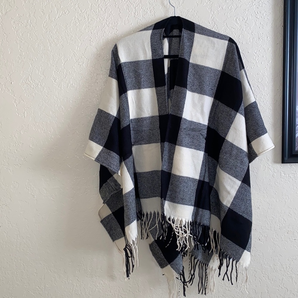 Plaid Poncho Shrug OS black and white